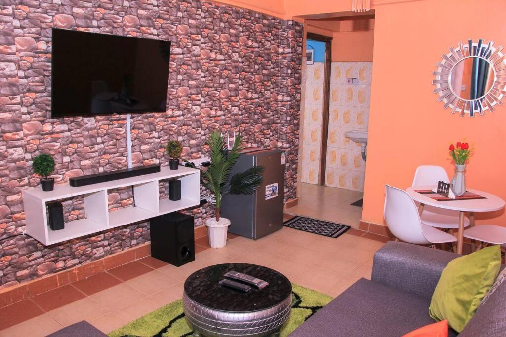 Cozy Homes 1 Bedroom House With Wi-Fi King Size Bed. Free Parking Naivasha Exterior foto